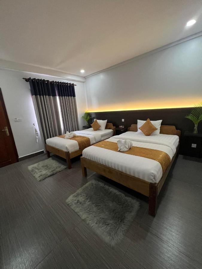 Отель The Moon Kampot Boutique Экстерьер фото