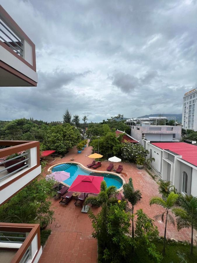 Отель The Moon Kampot Boutique Экстерьер фото