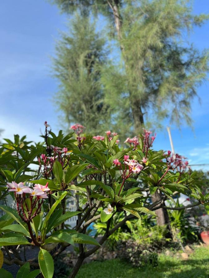 Отель The Moon Kampot Boutique Экстерьер фото