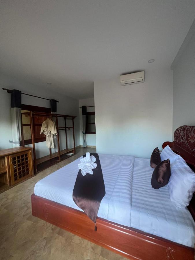 Отель The Moon Kampot Boutique Экстерьер фото