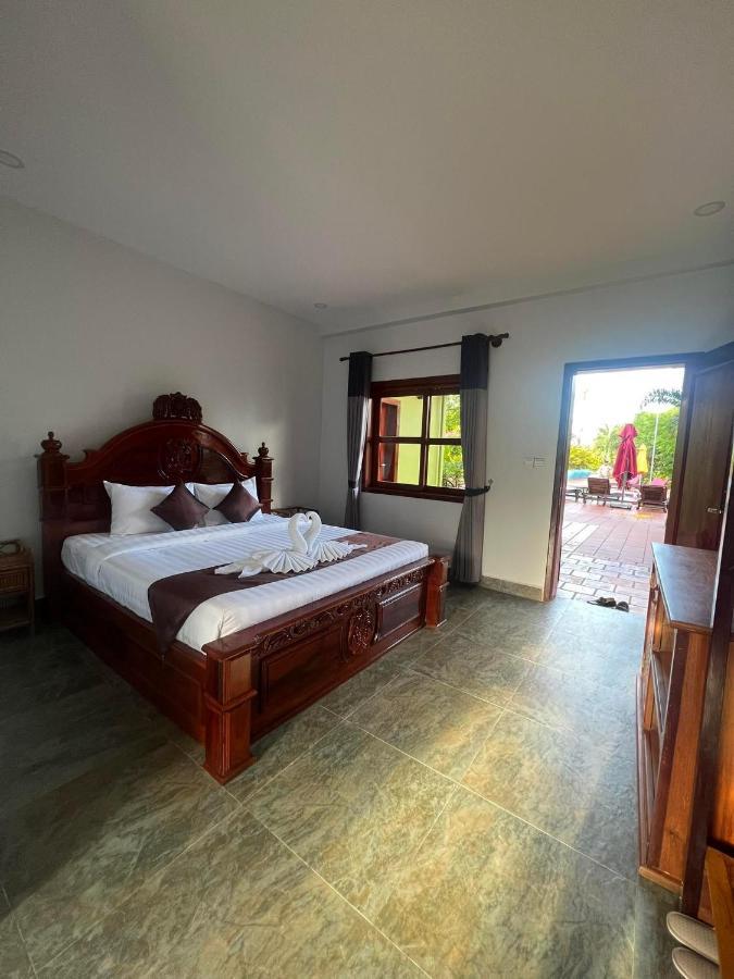Отель The Moon Kampot Boutique Экстерьер фото