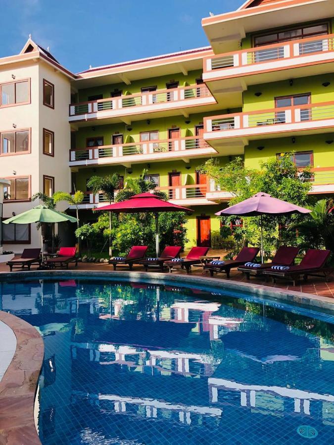 Отель The Moon Kampot Boutique Экстерьер фото