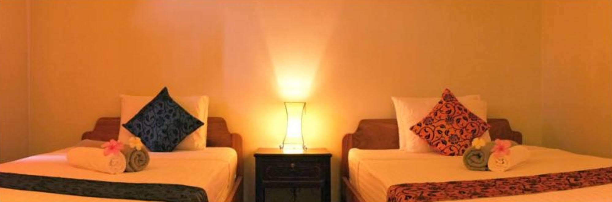 Отель The Moon Kampot Boutique Экстерьер фото